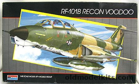 Monogram 1/48 RF-101B  Recon Voodoo, 5818 plastic model kit